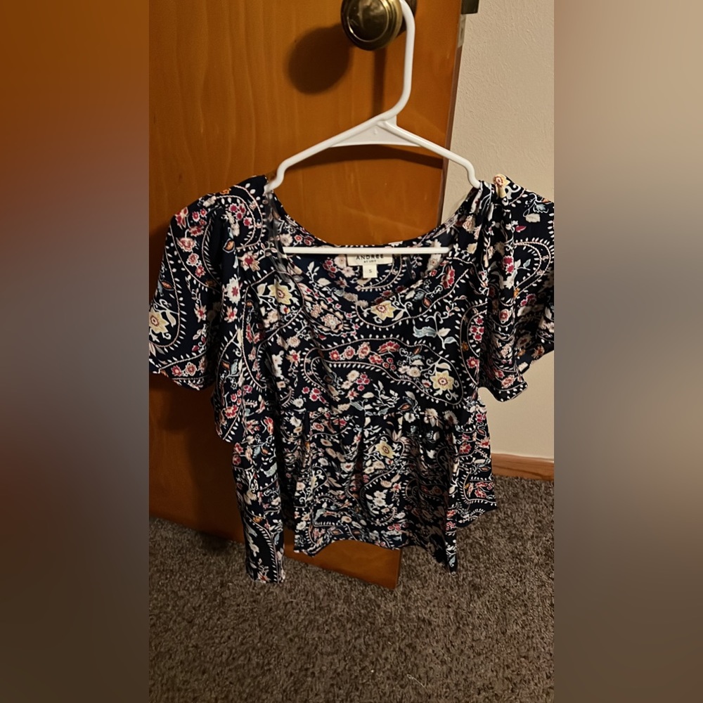 Floral top
